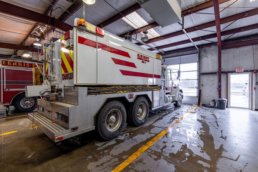 More Photos Of 101 Ewing St, Ferris Police Fire Station For Sale