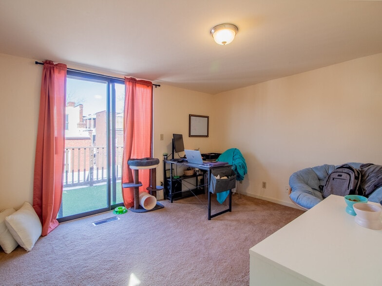 More Photos Of 1911 S 11th St, Saint Louis Apartments For Sale