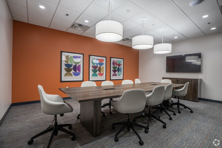 More Photos Of 1902 Leland Dr SE, Marietta Unknown For Lease