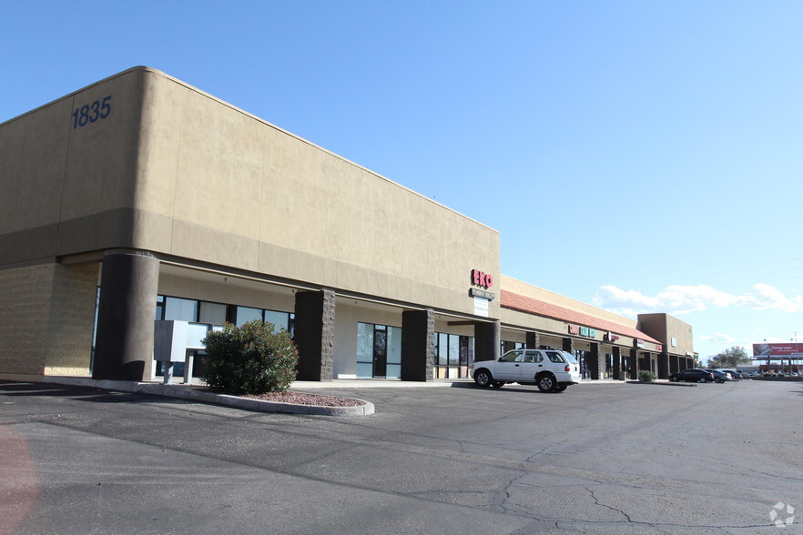 More Photos Of 1835 S Alvernon Way, Tucson Storefront Retail Office For Lease