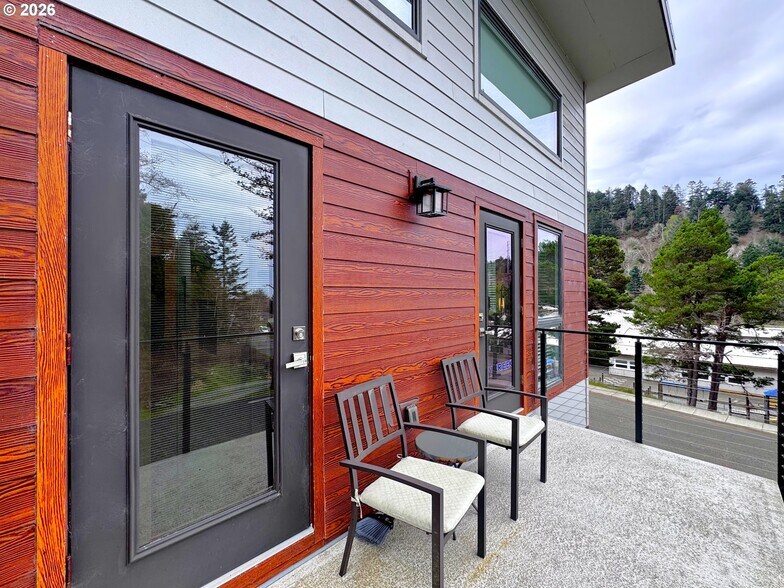 More Photos Of 94353 Leith Rd, Gold Beach Apartments For Sale