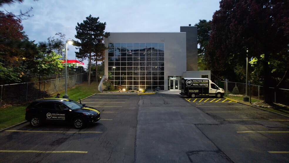 Primary Photo Of 6731 Ridge Rd, Parma Medical For Sale