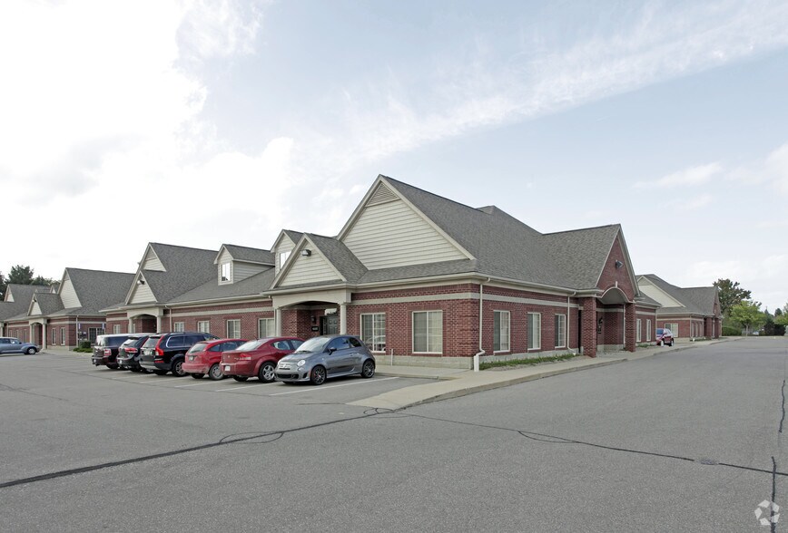 More Photos Of 43145-43205 Schoenherr Rd, Sterling Heights Office For Sale