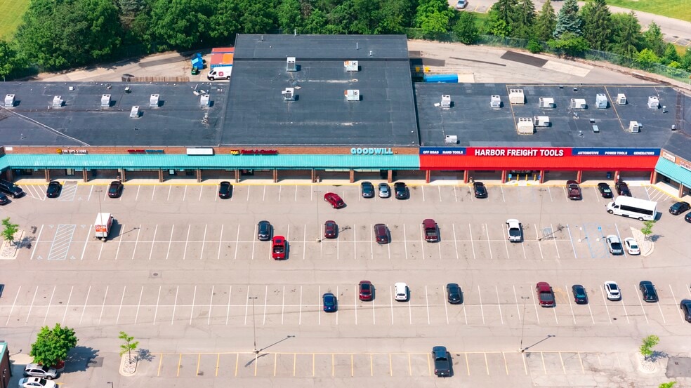 More Photos Of 6250 S Cedar St, Lansing Unknown For Lease