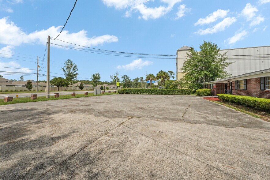 More Photos Of 2214 Dunn Ave, Jacksonville General Retail For Sale