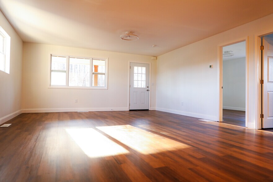 More Photos Of 643 Highway 9 S, Dawsonville Office Residential For Sale