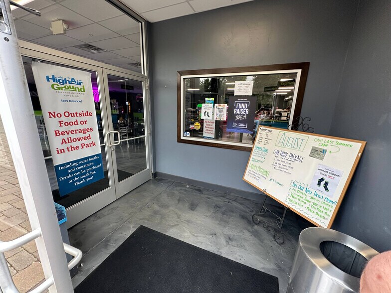 More Photos Of 1250 4th Ave NW, Minot Storefront For Lease