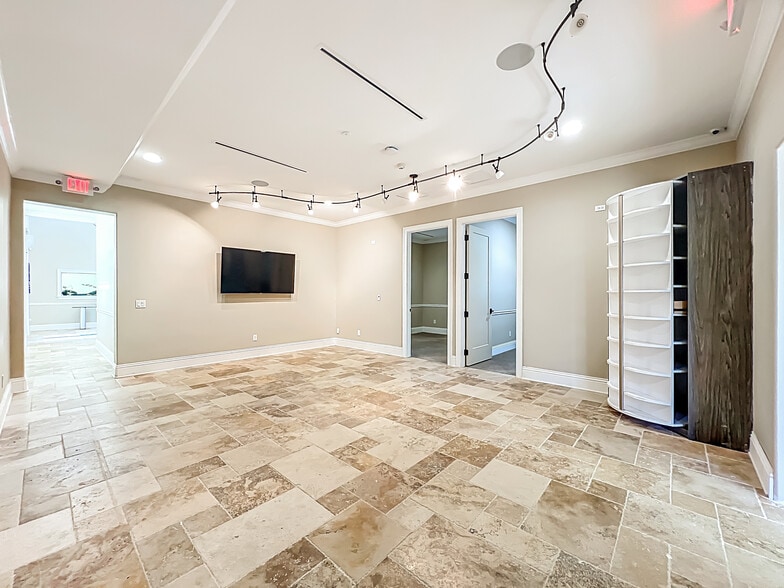 More Photos Of 4850 Holopaw Rd, Saint Cloud Office For Sale