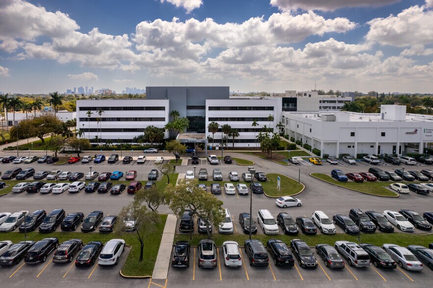 More Photos Of 1190 NW 95th St, Miami Medical For Lease