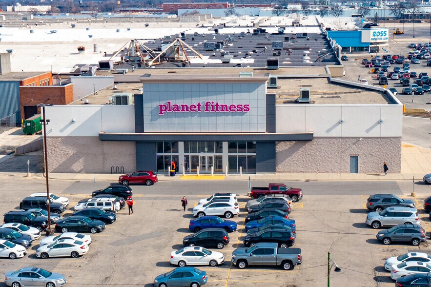 Primary Photo Of 7455 S Cicero Ave, Chicago Freestanding For Sale