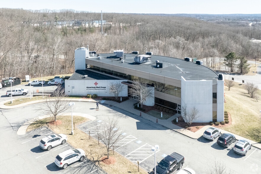 More Photos Of 2000 Century Dr W, Worcester Office For Lease