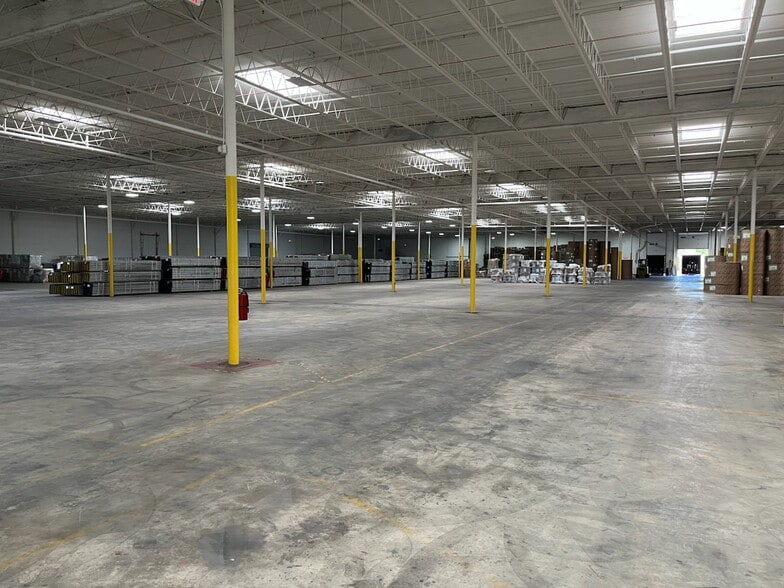 More Photos Of 13 Manor Rd, East Rutherford Warehouse For Lease