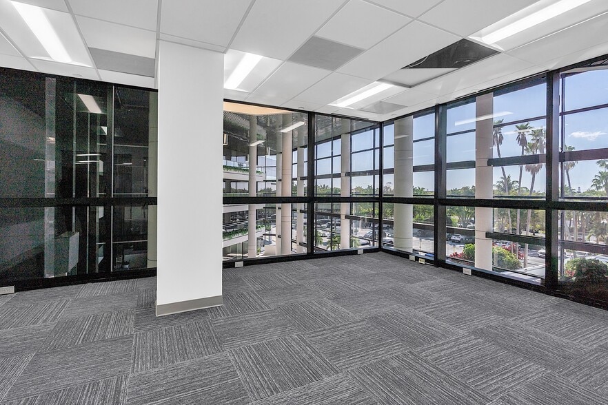 More Photos Of 2424 N Federal Hwy, Boca Raton Office For Lease