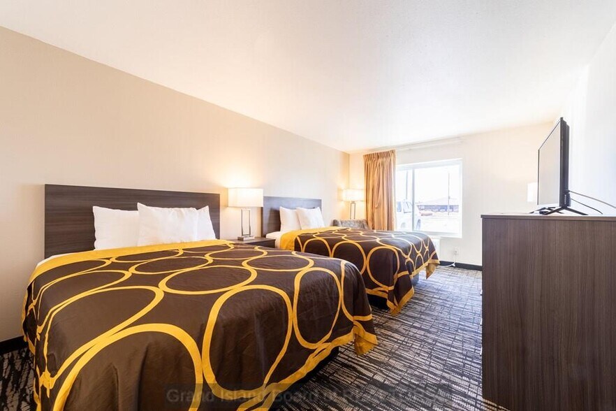 More Photos Of 3205 S Locust St, Grand Island Hotel For Sale