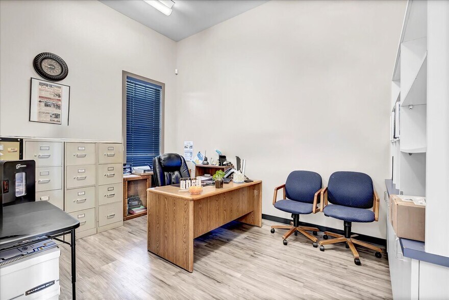 More Photos Of 504 W 7th St, Hanford Freestanding For Sale