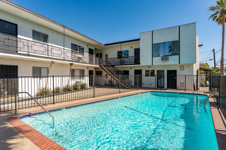 More Photos Of 252 W Elm Ave, Burbank Apartments For Sale