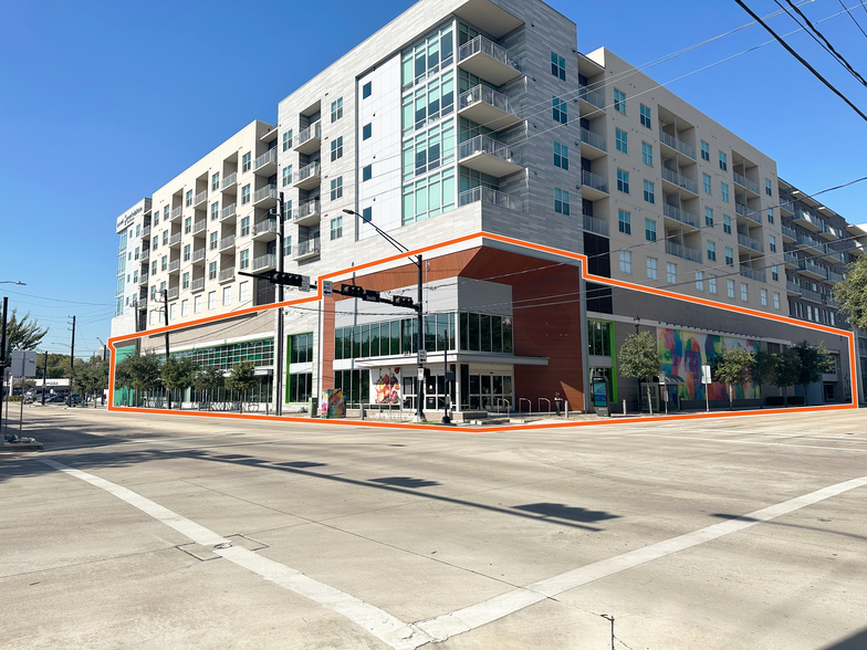 Primary Photo Of 515 Elgin St, Houston Supermarket For Lease