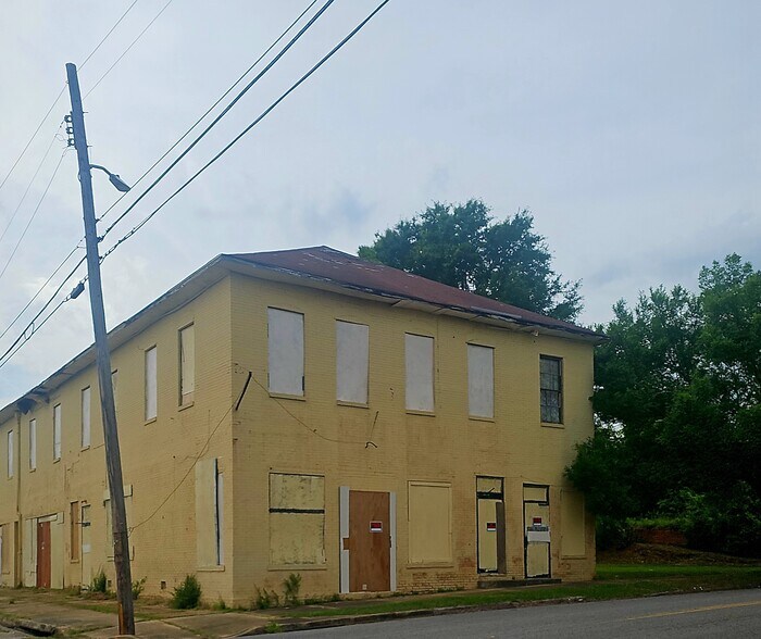 Primary Photo Of 863 Grove St, Montgomery Specialty For Sale