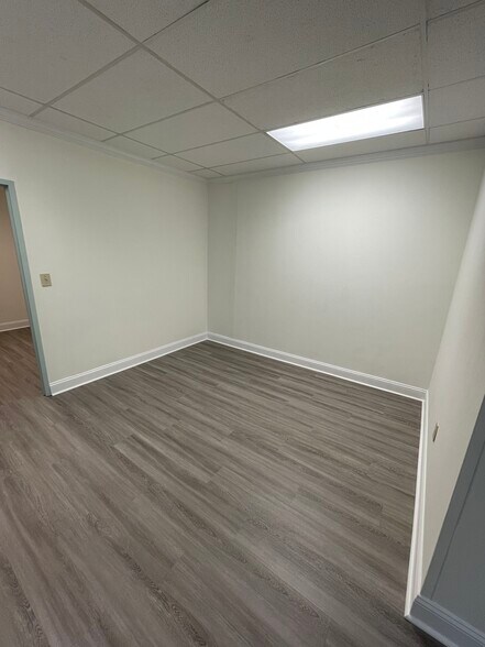 More Photos Of 101 Conner Dr, Chapel Hill Medical For Lease