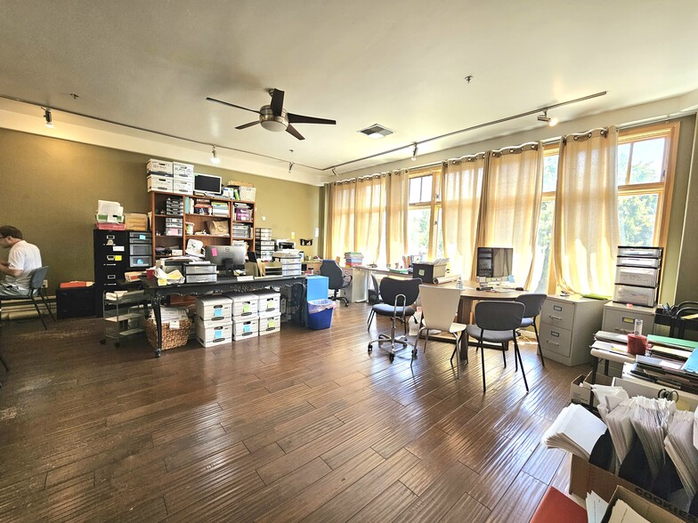More Photos Of 240 Main St, Chico Storefront Retail Office For Lease