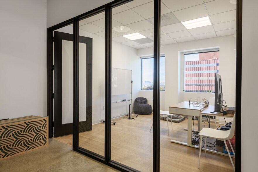 More Photos Of 6430 W Sunset Blvd, Los Angeles Office For Lease
