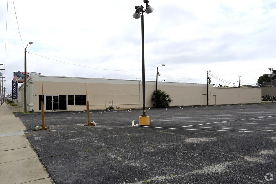 More Photos Of 1615 Highway 17 S, North Myrtle Beach Freestanding For Lease