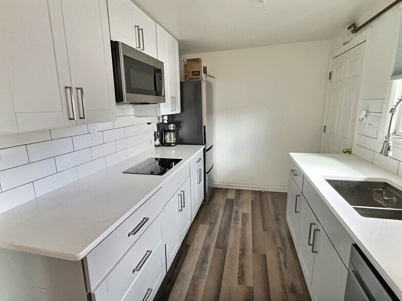 More Photos Of 121 E Main St, Frisco Storefront Retail Residential For Sale