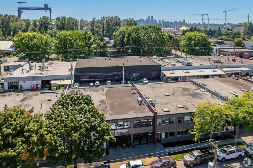 More Photos Of 1127 W 14th St, North Vancouver Warehouse For Lease