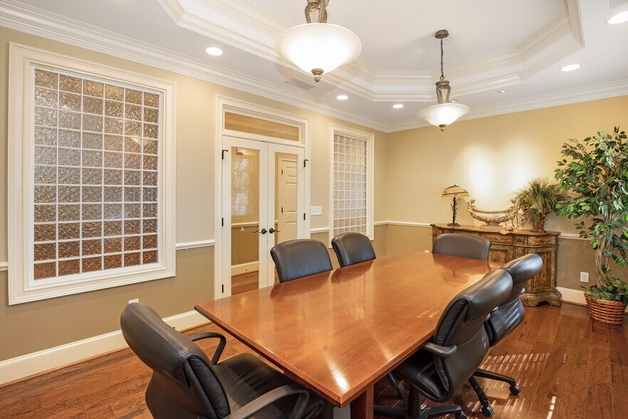 More Photos Of 3535 Roswell Rd, Marietta Office Residential For Lease