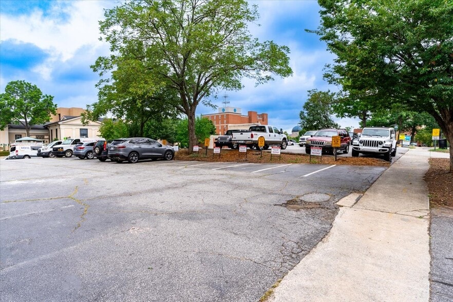 More Photos Of 205 N Laurens St, Greenville Loft Creative Space For Lease