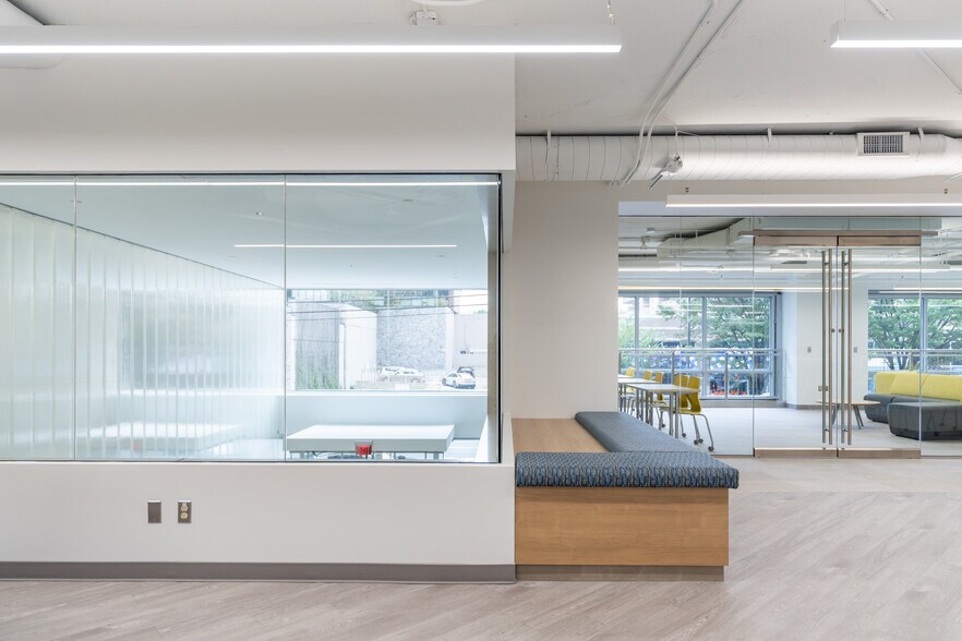 More Photos Of 7910 Woodmont Ave, Bethesda Office Residential For Lease