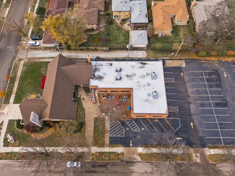 More Photos Of 9000 Kildare Ave, Skokie Specialty For Sale