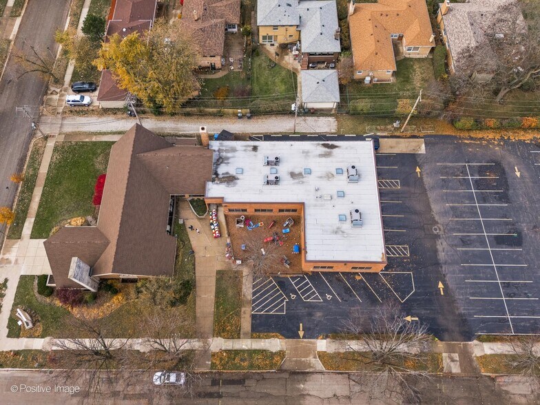 More Photos Of 9000 Kildare Ave, Skokie Specialty For Sale