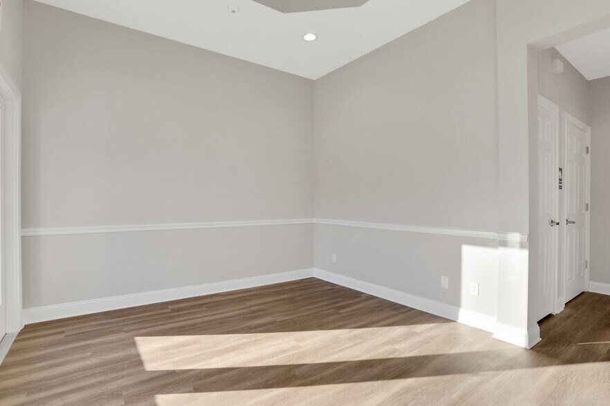 More Photos Of 34 Roberts Village Ct, Fruit Cove Medical For Lease