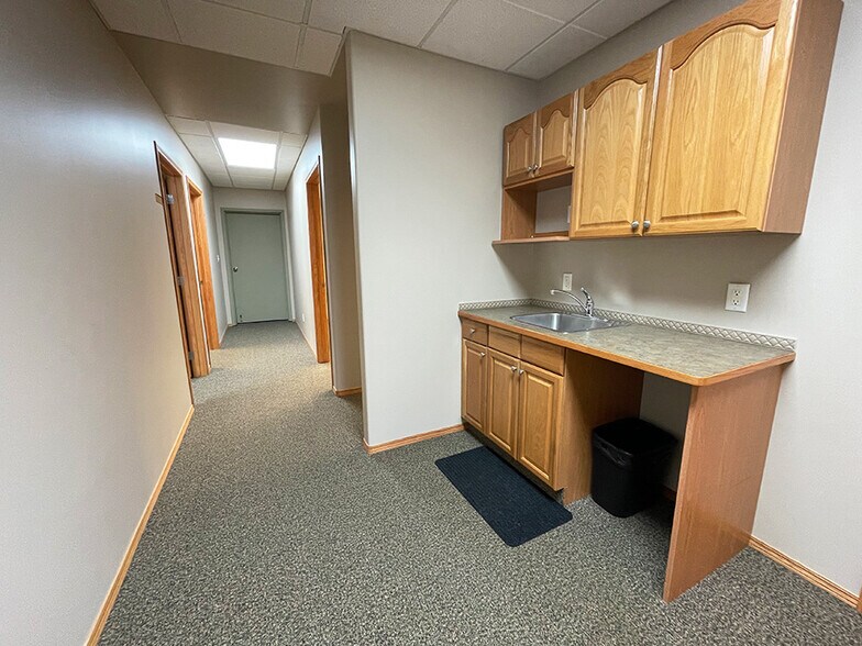 More Photos Of 7471 Edgar Industrial Bnd, Red Deer Warehouse For Lease
