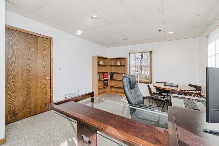 More Photos Of 63 Winthrop St, Taunton Medical For Sale