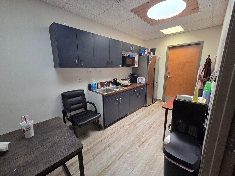 More Photos Of 1300 Wyoming Blvd NE, Albuquerque Office For Sale