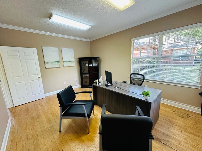 More Photos Of 6817 Southpoint Pky, Jacksonville Office For Lease