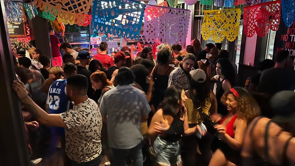 More Photos Of 1245 Glenwood Ave SE, Atlanta Bar For Lease