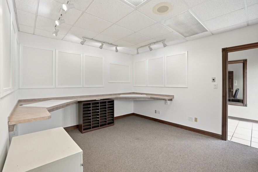 More Photos Of 8080 E 109th Ave, Crown Point Medical For Sale