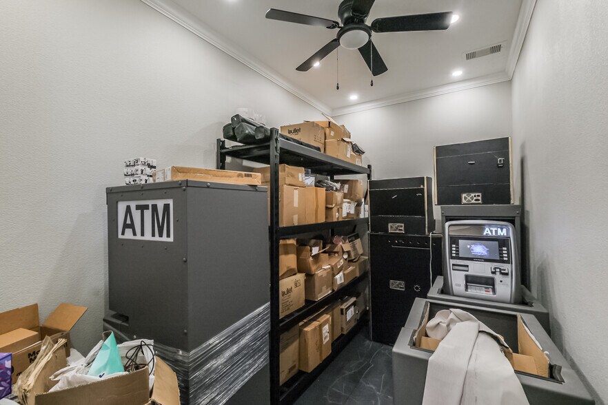 More Photos Of 134 Eldridge Rd, Sugar Land Office Residential For Lease