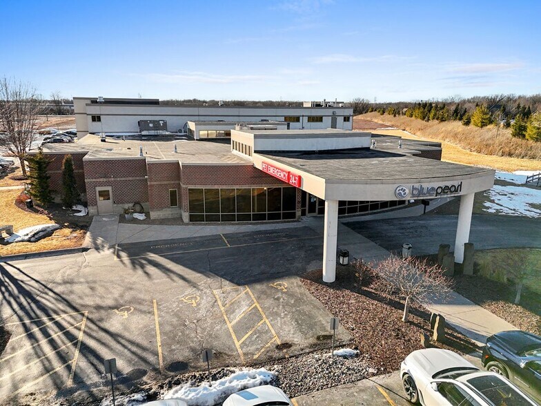 More Photos Of 4706 New Horizons Blvd, Appleton Medical For Sale