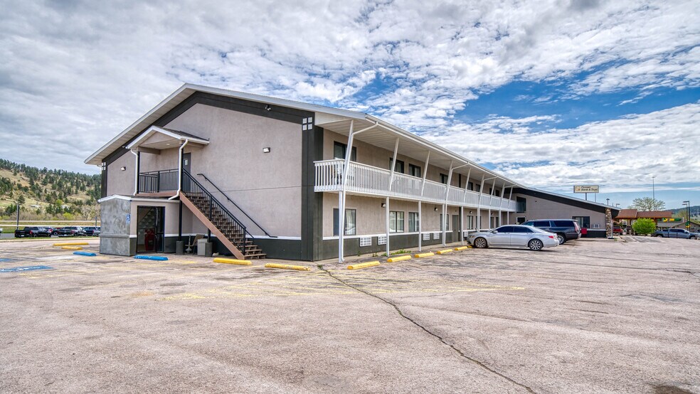 More Photos Of 2600 Whitewood Service Rd, Sturgis Hotel For Sale