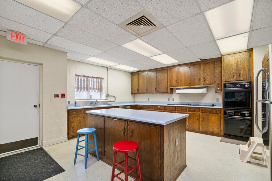 More Photos Of 228 S Military Ave, Lawrenceburg Religious Facility For Sale