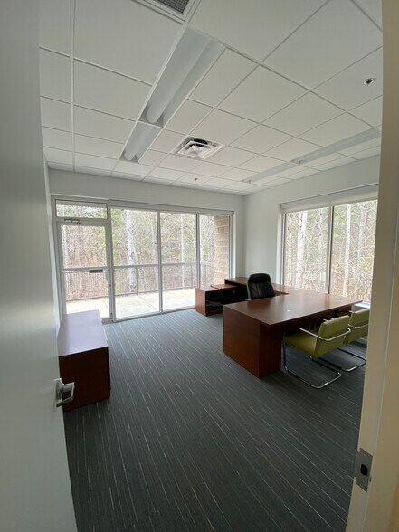 More Photos Of 1100 Old Ellis Rd, Roswell Loft Creative Space For Lease