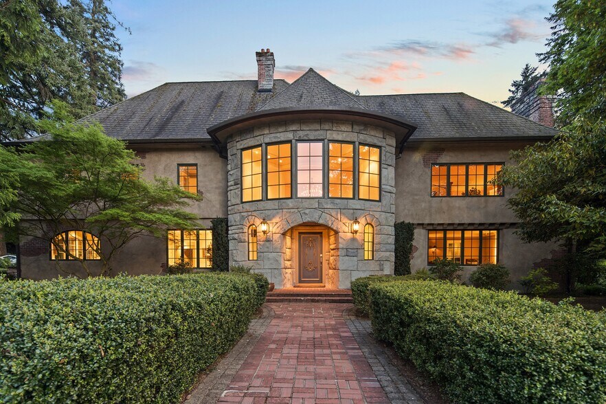 More Photos Of 1500 SE Waverly Dr, Portland Office Residential For Sale