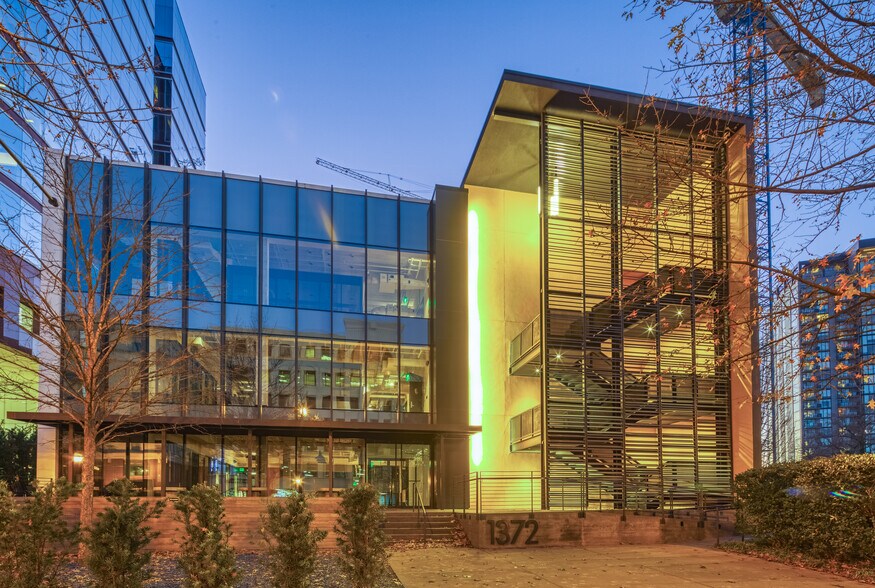 More Photos Of 1372 Peachtree St NE, Atlanta Coworking Space