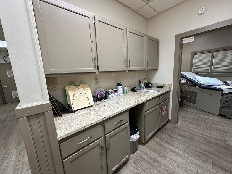 More Photos Of 1708 & 1710 Old Haywood Rd., Asheville Medical For Sale