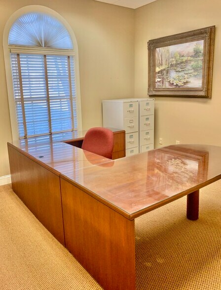 More Photos Of 2421 Brookstone Centre Pky, Columbus Medical For Sale