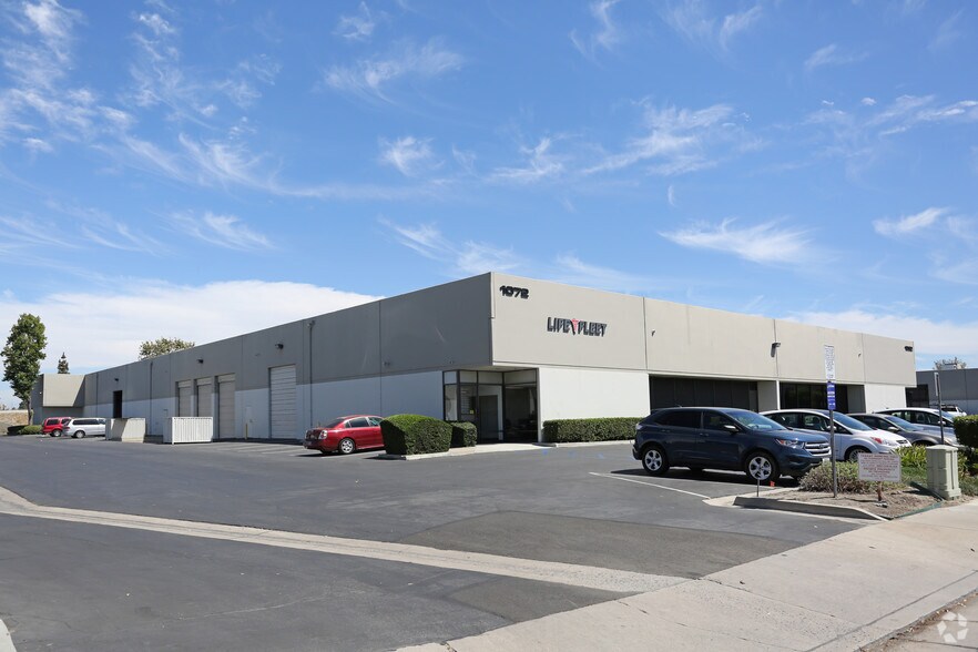 Primary Photo Of 1060-1072 N Kraemer Pl, Anaheim Manufacturing For Lease